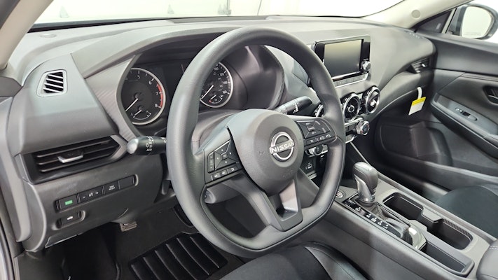 2025 Nissan Sentra S photo 8